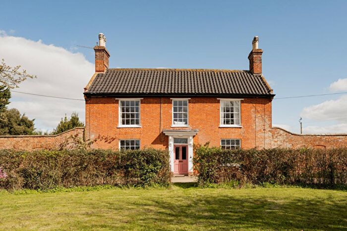 4 Bedroom Detached House For Sale In Pear Tree Farm, Halesworth, Suffolk, IP19