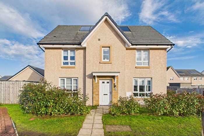 4 Bedroom Detached House For Sale In Craigmill Place, Motherwell, ML1