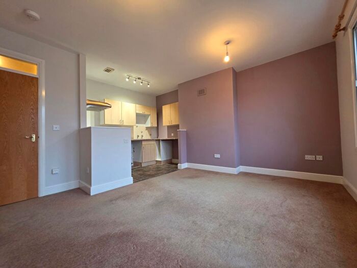 1 Bedroom Flat To Rent In London Place, Wolverhampton, WV3