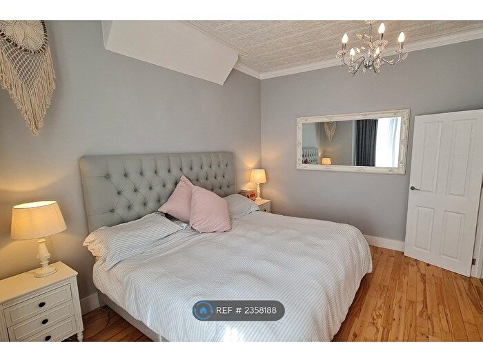 2 Bedroom Flat To Rent In Cricklewood, London, NW2