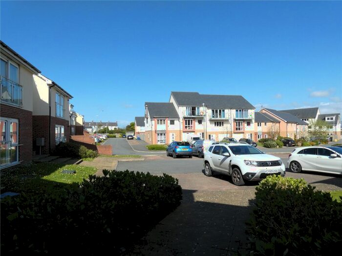 2 Bedroom Apartment To Rent In Y Bae, Bangor, Gwynedd, LL57