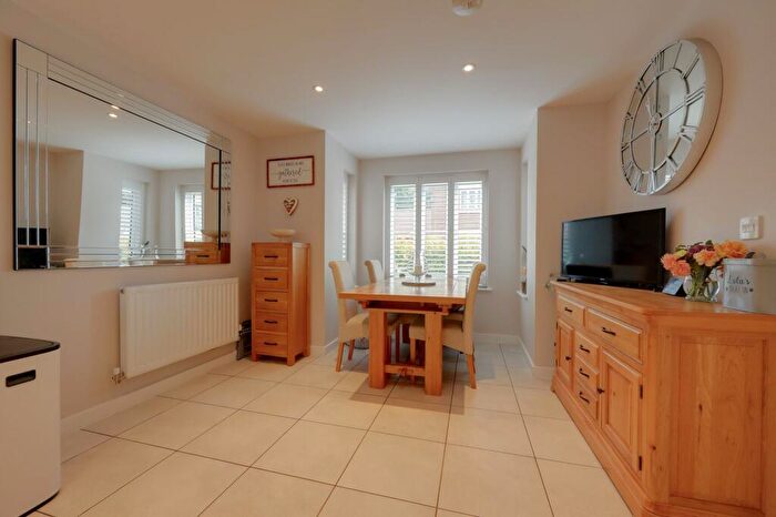 4 Bedroom Detached House For Sale In Bonnet Lane, Burgess Hill, RH15