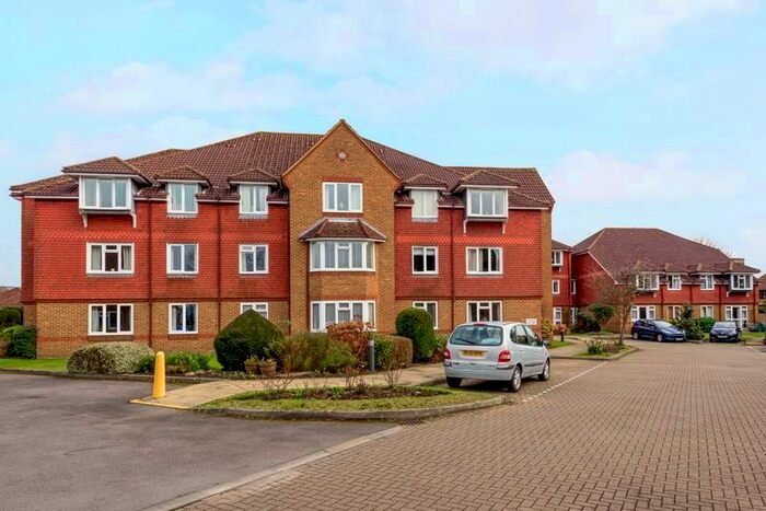 1 Bedroom Property To Rent In Allingham Court, Summers Road, Farncombe, Godalming GU7