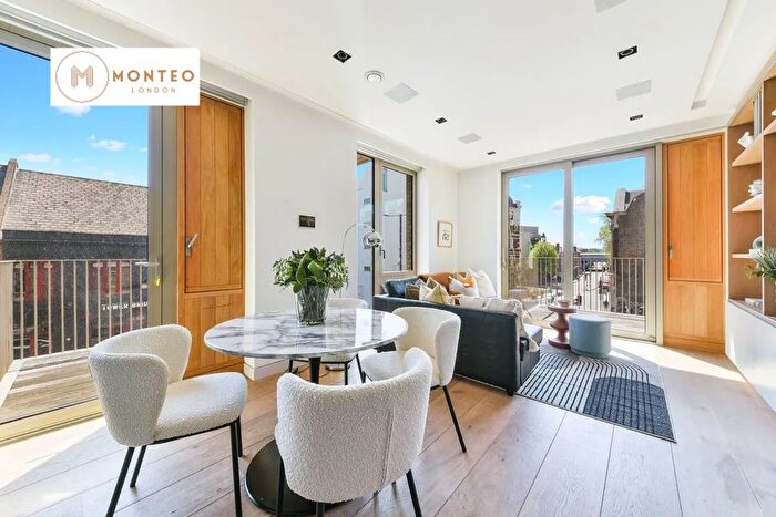 2 Bedroom Flat To Rent In Duchess Walk, London, SE1