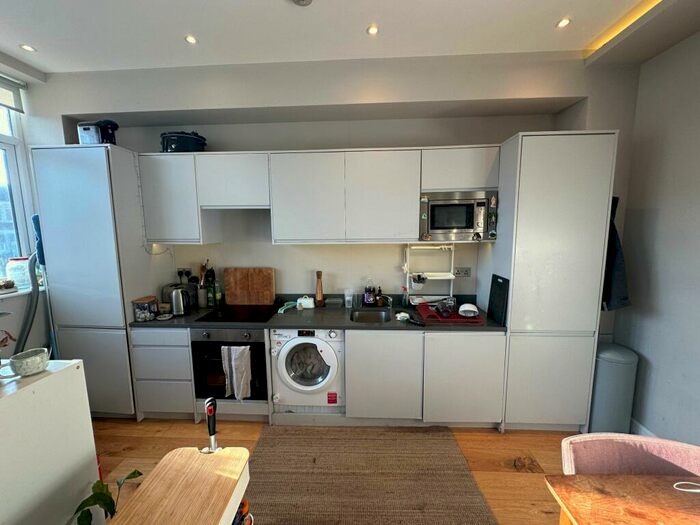 2 Bedroom Flat To Rent In Met House, Francis Road, E10