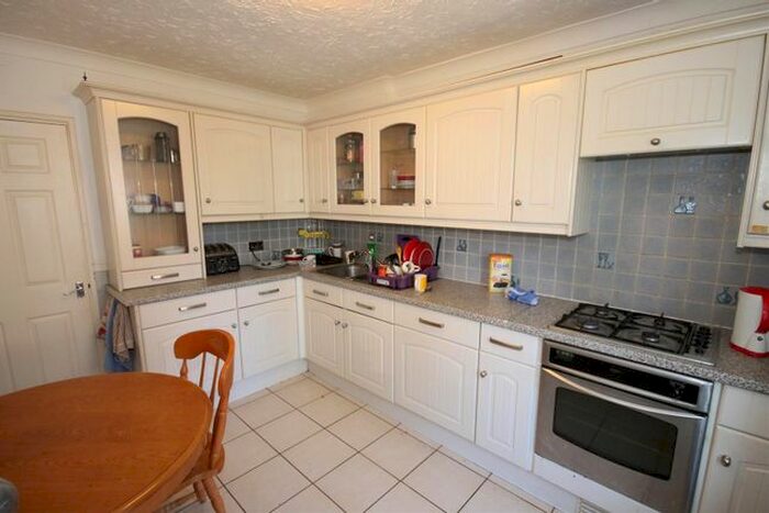 4 Bedroom Semi-Detached House To Rent In Wilberforce Road, Norwich, NR5
