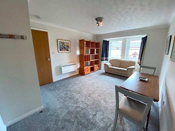 2 Bedroom Flat To Rent In Craighouse Gardens, Morningside, Edinburgh, EH10