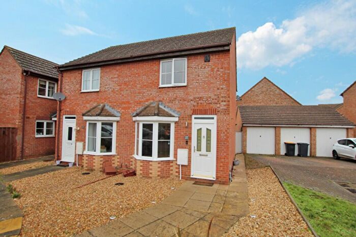 2 Bedroom End Of Terrace House For Sale In Odin Close, Bedford, Bedfordshire, MK41