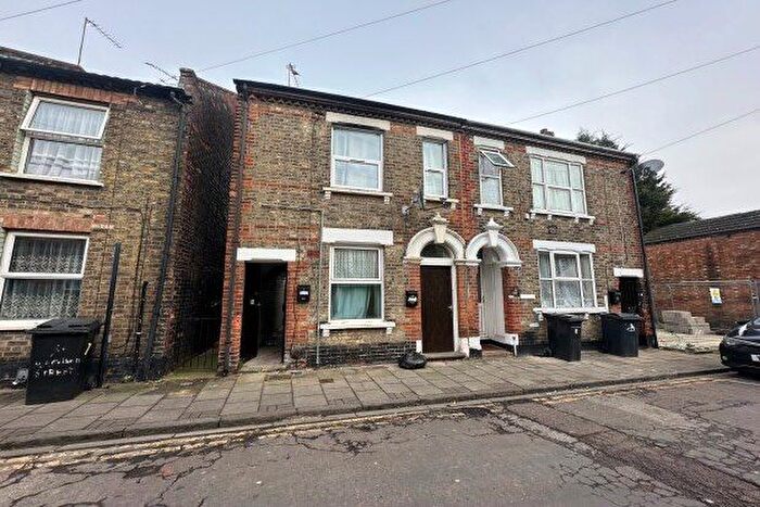 1 Bedroom Flat To Rent In Battison Street, Bedford, MK40