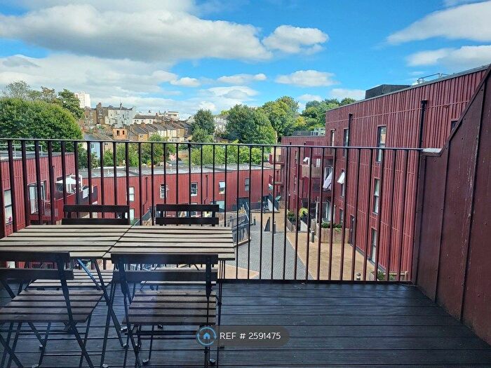 2 Bedroom Flat To Rent In Rolfe Terrace, London, SE18