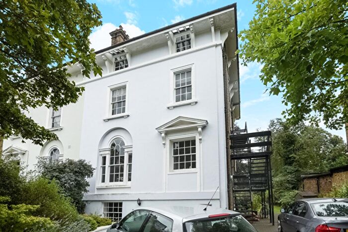 2 Bedroom Flat To Rent In Church Terrace London, SE13