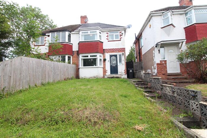 3 Bedroom Semi Detached House For Sale In Charlbury Crescent, Birmingham, West Midlands, B26
