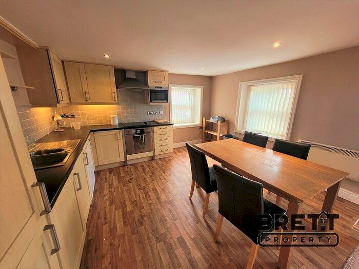 2 Bedroom Flat To Rent In Old Railway Apartments, Victoria Road, Milford Haven, SA73