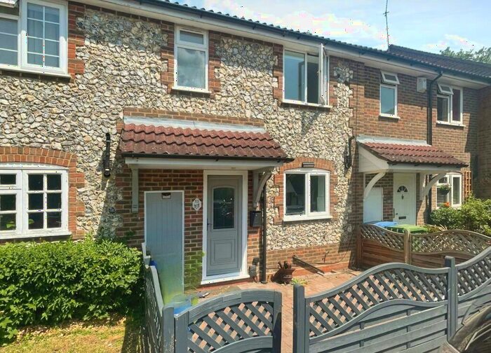 3 Bedroom Terraced House To Rent In Ruth Close, Farnborough, GU14