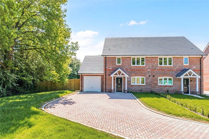 3 Bedroom Semi-Detached House For Sale In Meadow View, Aldermaston Road, Pamber End, Tadley, RG26