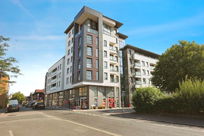 2 Bedroom Apartment To Rent In College Street, SO14