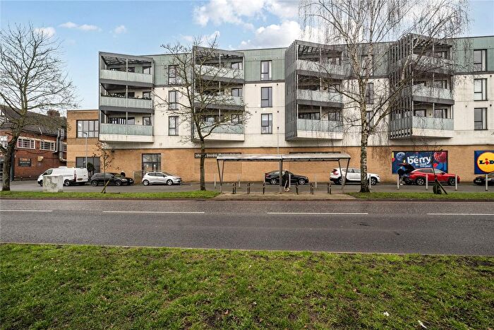 2 Bedroom Flat For Sale In Summit House, Glebe Way, West Wickham, BR4