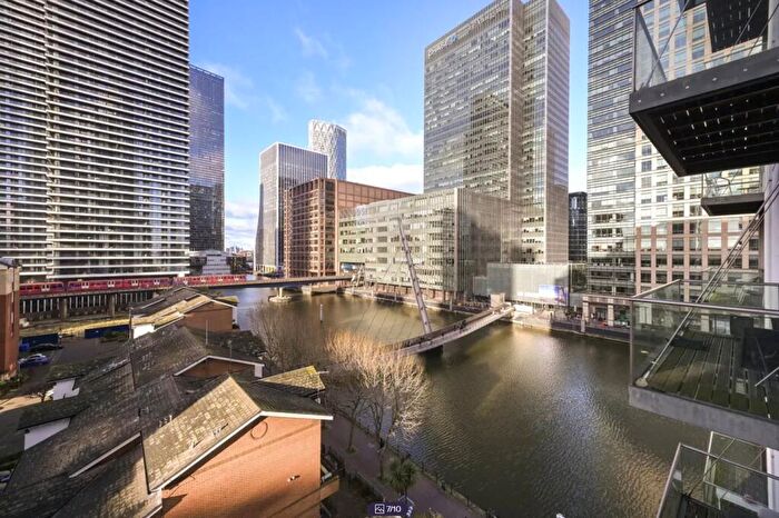 2 Bedroom Apartment To Rent In South Quay Square, London, E14