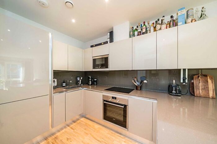 1 Bedroom Flat For Sale In Juniper Drive, Wandsworth, SW18