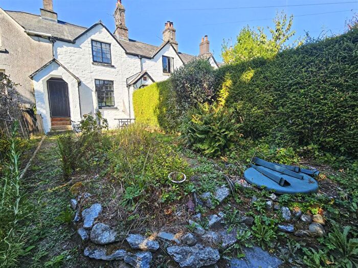 2 Bedroom Cottage For Sale In Tavistock, PL19