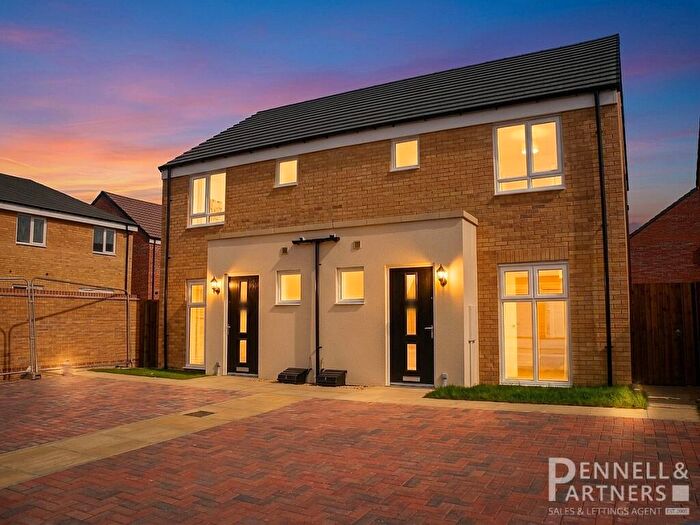 3 Bedroom Semi-Detached House For Sale In Littledale Crescent, Peterborough, PE2