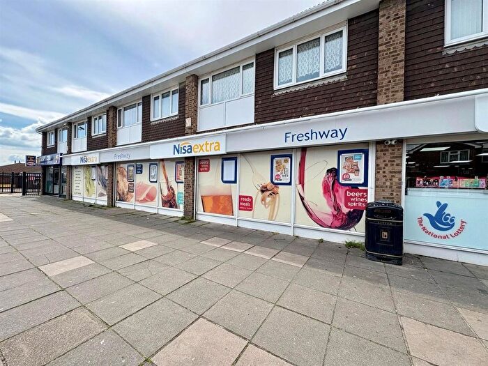 2 Bedroom Flat To Rent In Third Avenue, Canvey Island, SS8