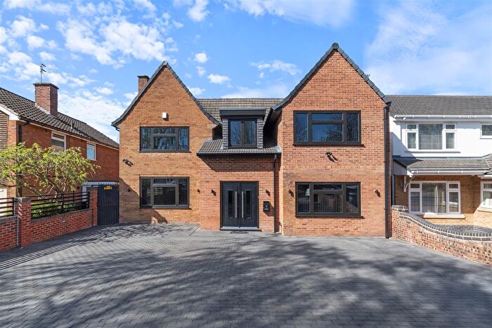 5 Bedroom Detached House For Sale In Springvale Avenue, Walsall, WS5