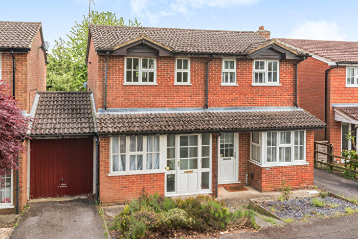 1 Bedroom End Of Terrace House For Sale In Black Acre Close, Amersham, HP7