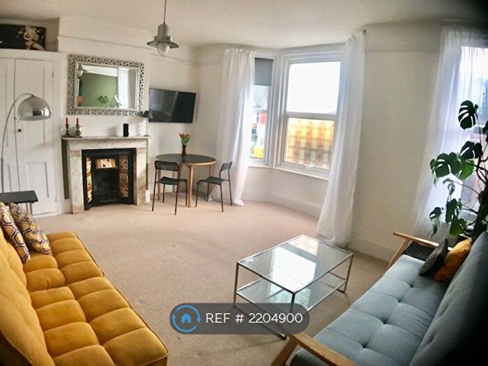 1 Bedroom Flat To Rent In Tarring Road, Worthing, BN11