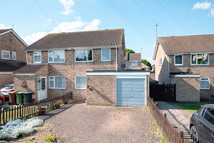 3 Bedroom Semi-Detached House For Sale In London End, Irchester, NN29