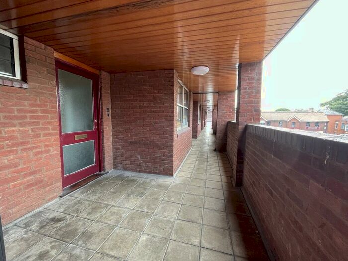 2 Bedroom Flat To Rent In The Guineas, Newmarket, CB8