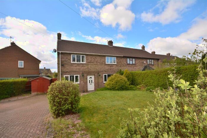 4 Bedroom Semi-Detached House To Rent In Maple Grove, Allestree, Derby, DE22