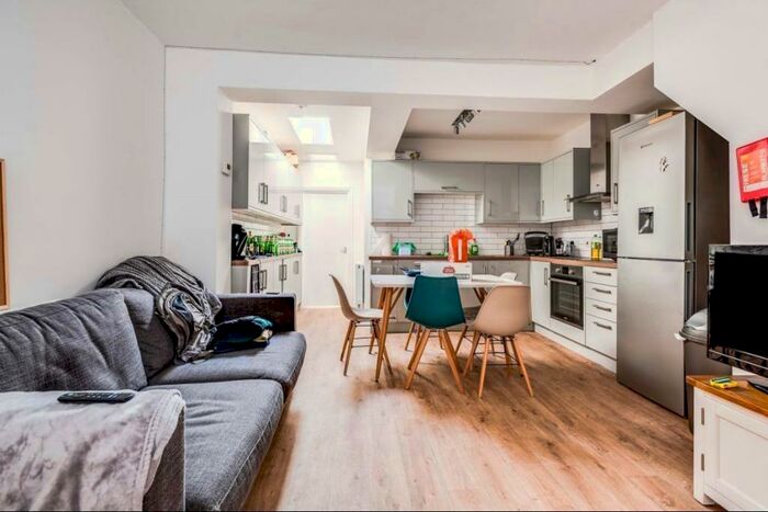 5 Bedroom House To Rent In Hawkins Street, Oxford, OX4