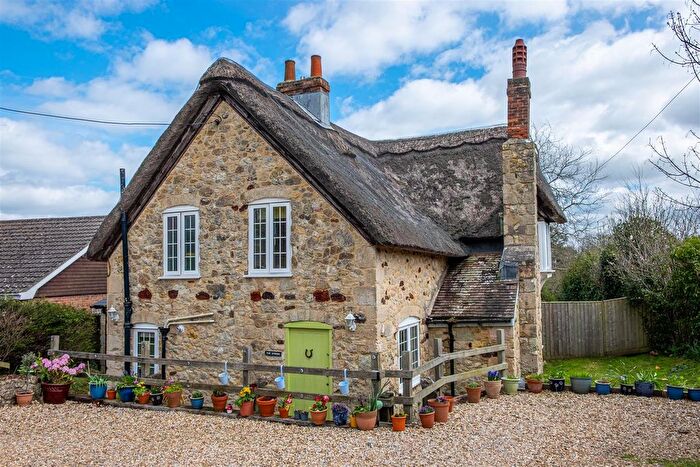4 Bedroom Cottage For Sale In Totland Bay, Isle Of Wight, PO39