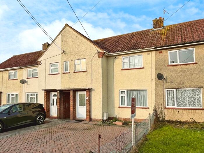 3 Bedroom Terraced House For Sale In Woods Road, Street, BA16