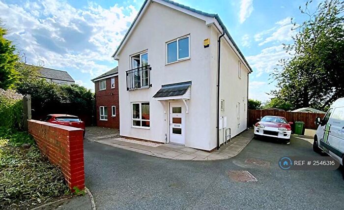 3 Bedroom Semi-Detached House To Rent In Stocking Street, Stourbridge, DY9