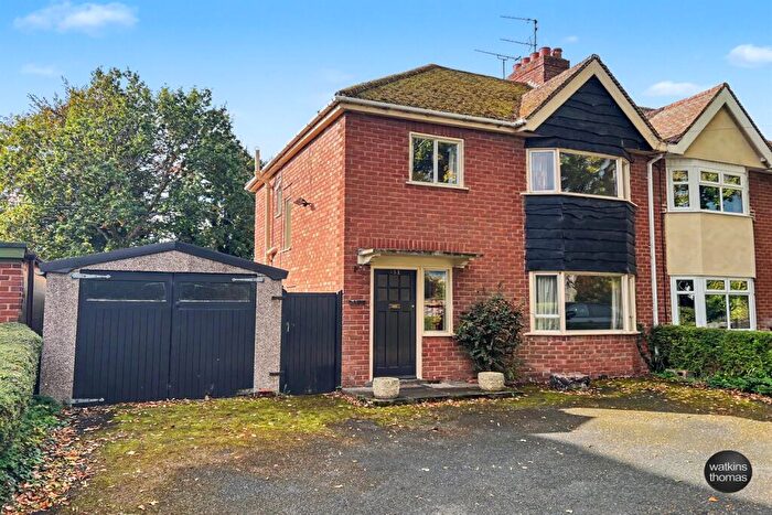 3 Bedroom Semi-Detached House For Sale In Kings Acre Road, Hereford, HR4