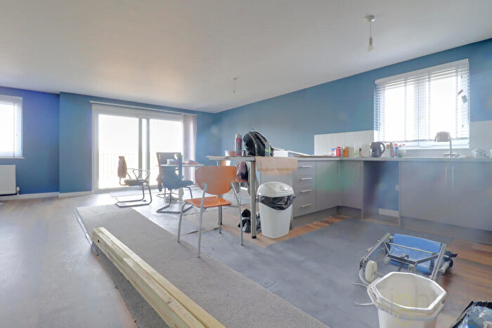 2 Bedroom Flat To Rent In Dorothy Court, Dorothy Avenue, Peacehaven, BN10