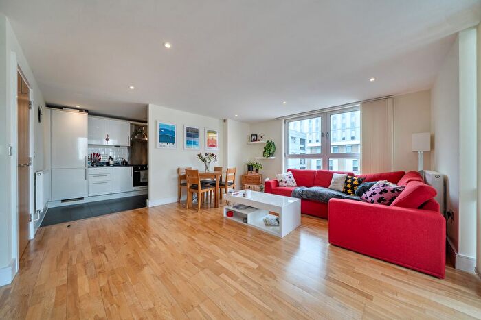 2 Bedroom Flat For Sale In Merryweather Place, London, SE10