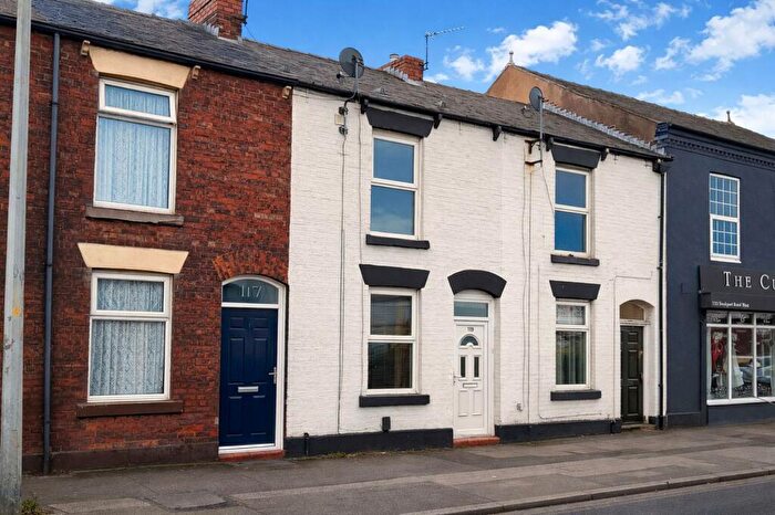 2 Bedroom Terraced House To Rent In Stockport Road West, Bredbury, SK6