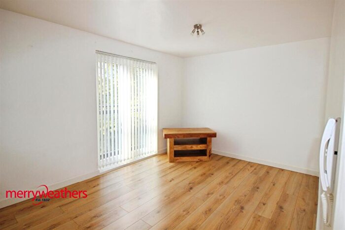 2 Bedroom Apartment For Sale In Lady Oak Way, Herringthorpe, Rotherham, S65