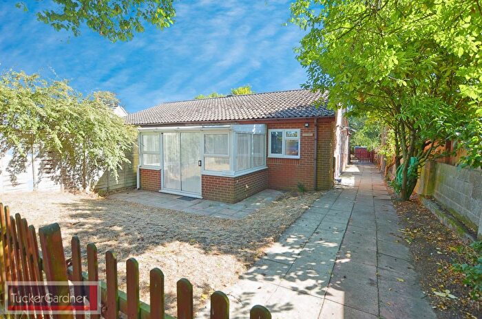 4 Bedroom Semi Detached Bungalow To Rent In Cambridge Road, Cambridge, CB22