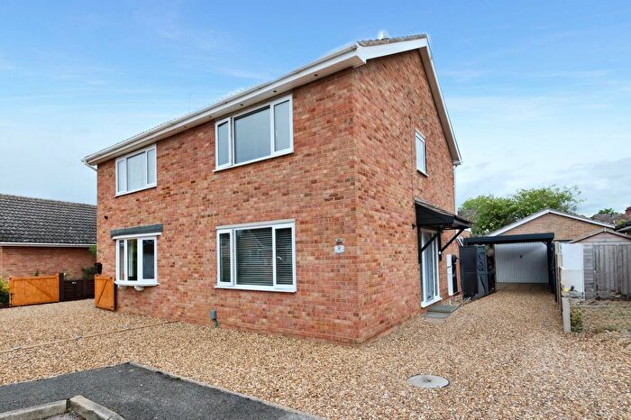 3 Bedroom Semi-Detached House For Sale In Abbott Close, Brampton, Huntingdon, PE28
