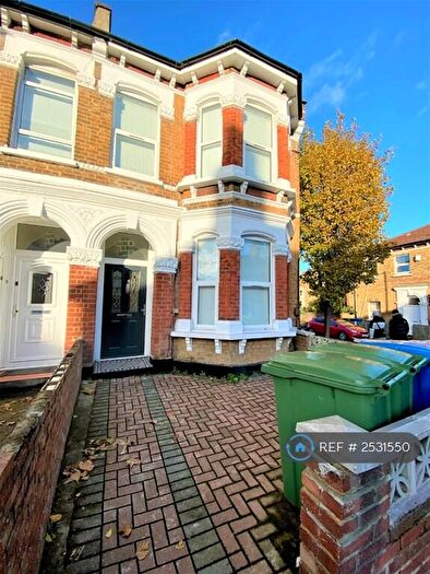 Studio To Rent In East Dulwich Grove, London, SE22