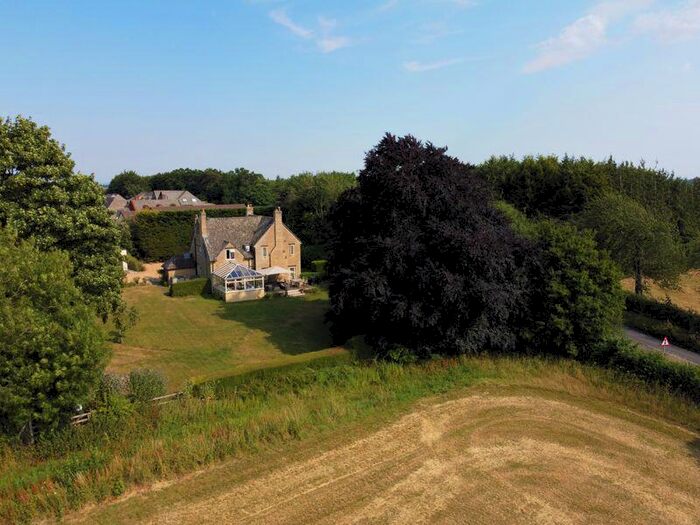 3 Bedroom Detached House For Sale In Hopcrofts Holt, Steeple Aston, Oxfordshire Ref: Ajr/Lf, OX25