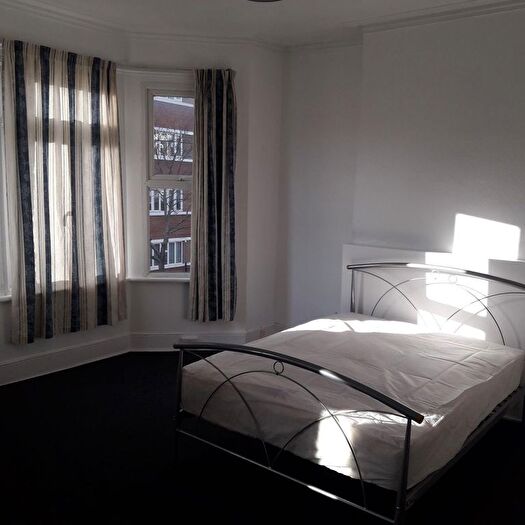 4 Bedroom Detached House To Rent In Strathleven Road, London, SW2