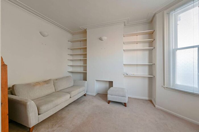 1 Bedroom Flat To Rent In Ivydale Road, Nunhead, London, SE15