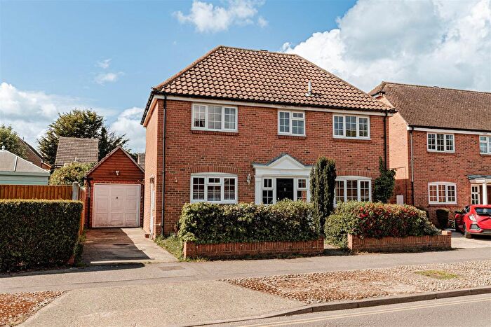 4 Bedroom Detached House For Sale In St. Georges Road, Sandwich, CT13