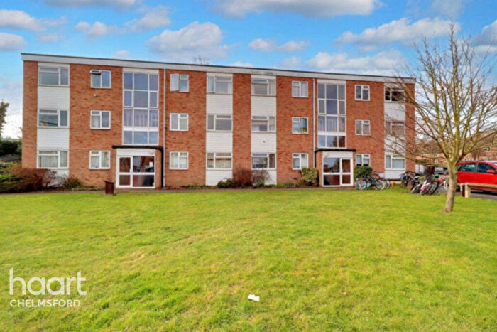 2 Bedroom Apartment For Sale In Haig Court, Chelmsford, CM2