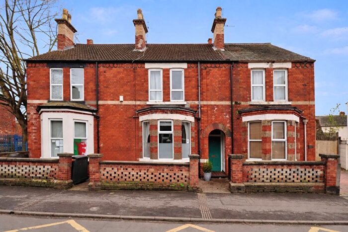 3 Bedroom Terraced House For Sale In West Parade, Lincoln, LN1